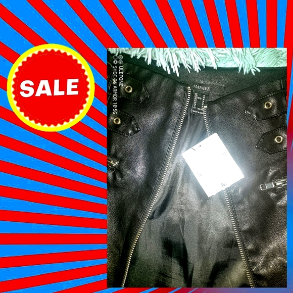 NWT-FOREVER21- FAUX LEATHER&METAL ZIPPER SKIRT-MED - Picture 1 of 7